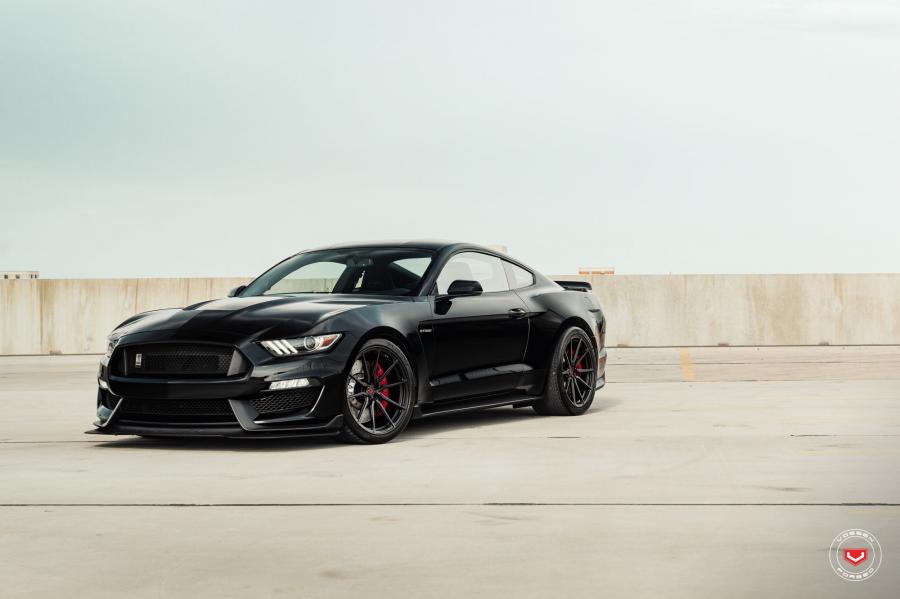 Shelby GT350 on Vossen Wheels (M-X2) 2019 года  (фото 8 из 17)